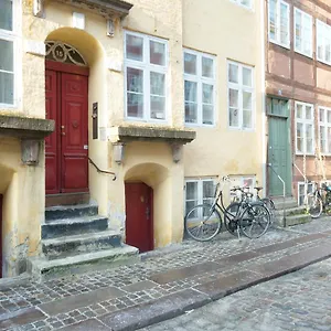 https://central-canal-apartments.copenhagenhotelselect.com